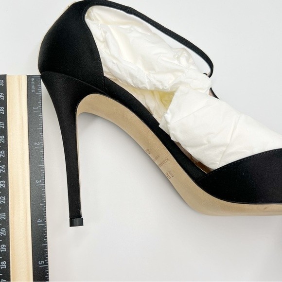 SJP Sarah Jessica Parker Taylor Black T-Strap Stiletto Point Toe Heels Pumps NEW - Picture 13 of 16